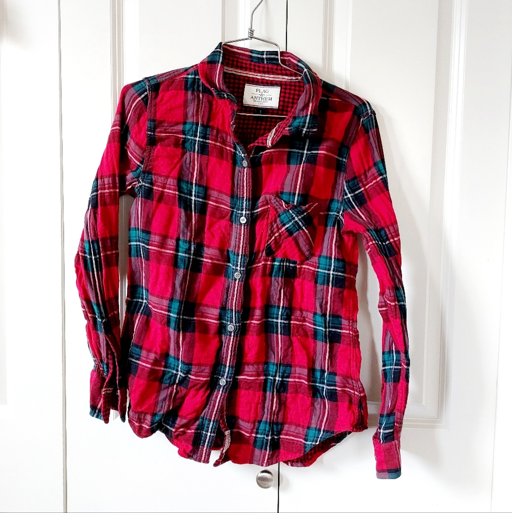 Red & Green Christmas Plaid Button Up size small Flag & Anthem - Picture 1 of 6